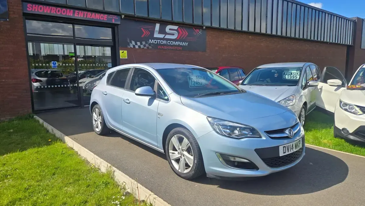 Used Vauxhall Astra SRi 2014 Silver Hatchback