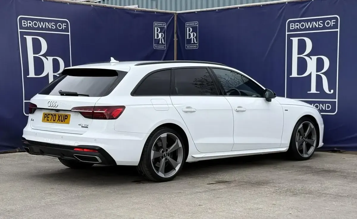 Used Audi A4 Black Edition 187 HP (137 kW) 2020 White Estate