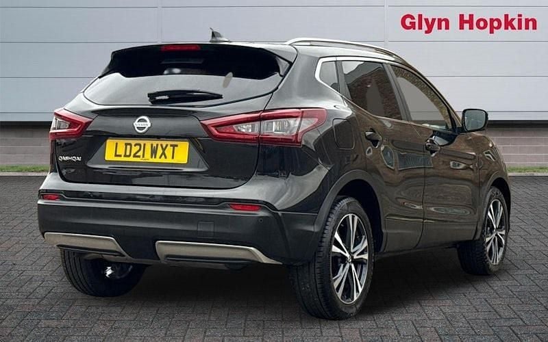 Used Nissan Qashqai N-Connecta 158 HP (116 kW) 2021 Black SUV