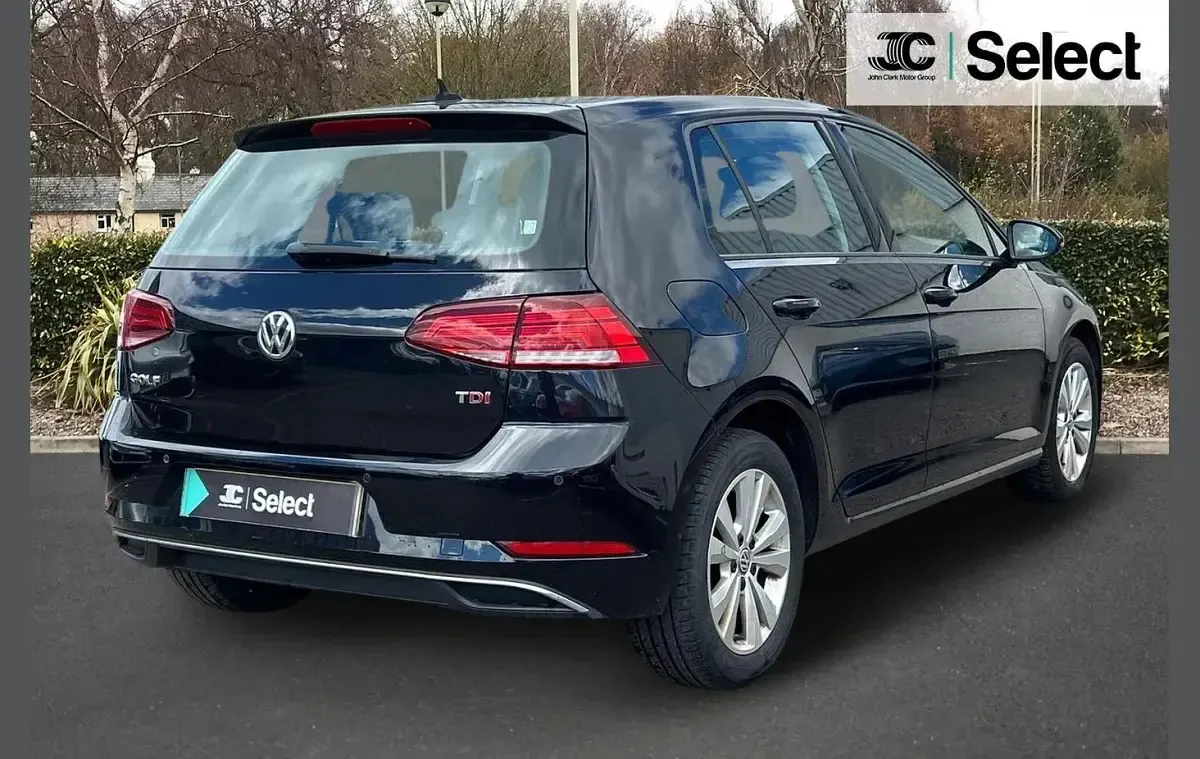 Used VW Golf VII SE 113 HP (83 kW) 2017 Black Hatchback