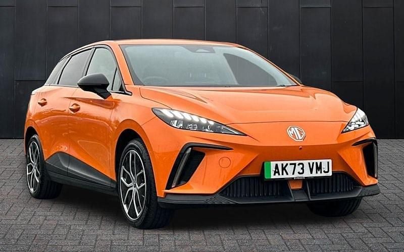 Used 2025 MG MG4 EV Trophy Hatchback | £15,650 (Super price) - Image 1/3