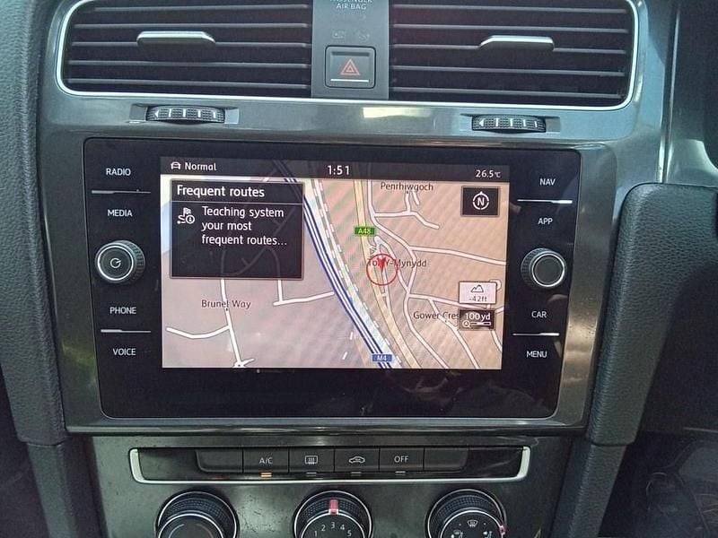 Used VW Golf VII SE 115 HP (84 kW) 2018 Black Hatchback