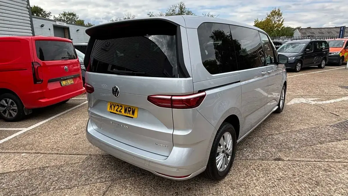 Used VW Multivan Life 218 HP (160 kW) 2022 Silver MPV