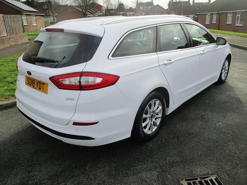 Used Ford Mondeo Titanium 120 HP (88 kW) 2018 White Estate