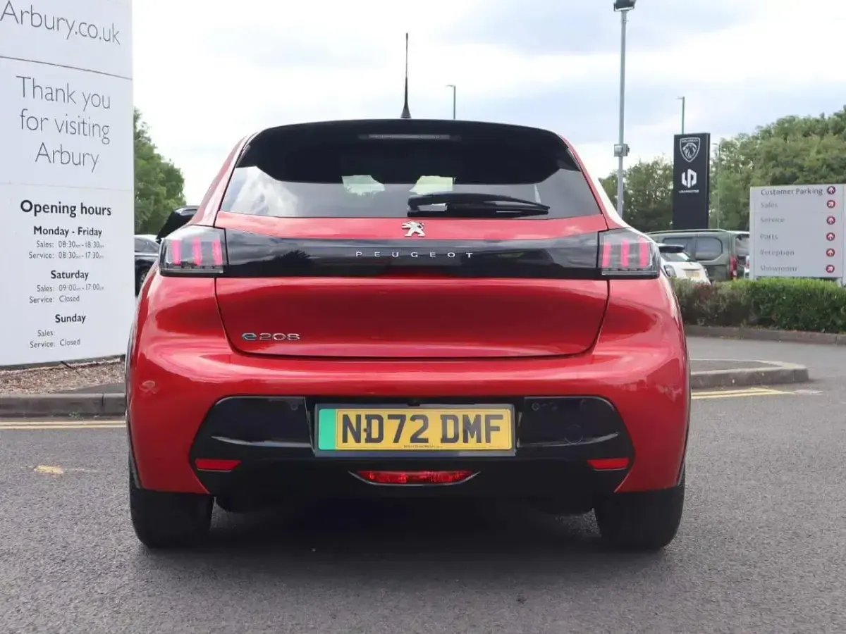 Used Peugeot e-208 Allure+ 100 kW (136 HP) 2022 Red Hatchback