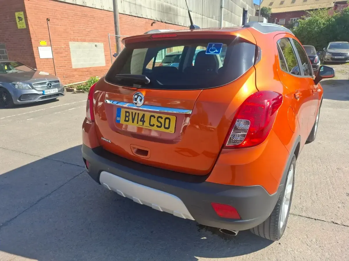 Used Vauxhall Mokka 115 HP (84 kW) 2014 Orange SUV