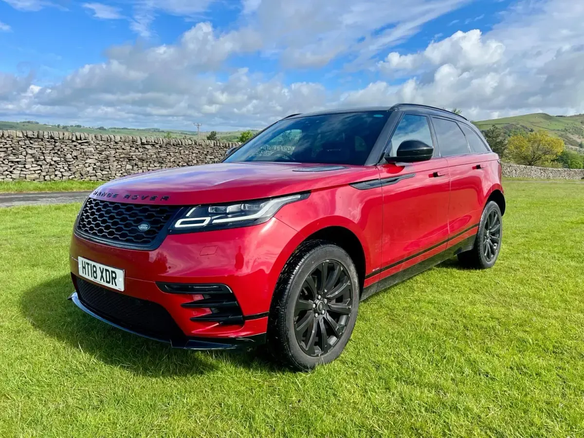 Usado Land Rover Range Rover Velar R-Dynamic 240 HP (176 kW) 2018 Vermelho SUV