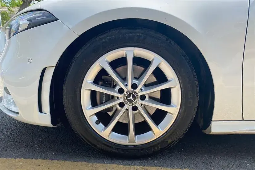Used Mercedes A180 AMG Line Premium 136 HP (100 kW) 2023 Digital white Hatchback