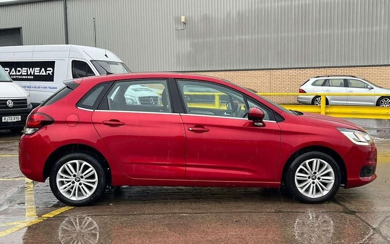 Używany Citroën C4 Feel 99 KM (72 kW) 2017 Hatchback