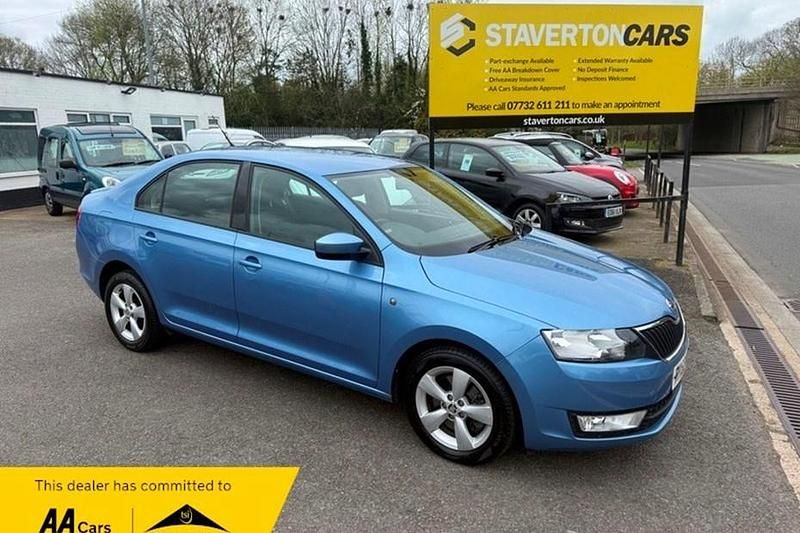 Usado Skoda Rapid SE 2013 Azul Citadino