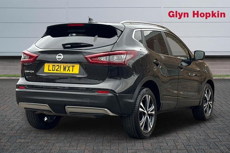 Used Nissan Qashqai N-Connecta 2021 Black SUV