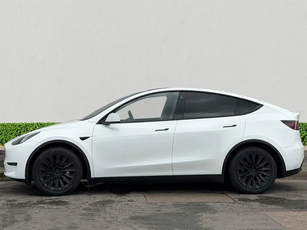 Used Tesla Model Y 282 kW (384 HP) 2022 SUV