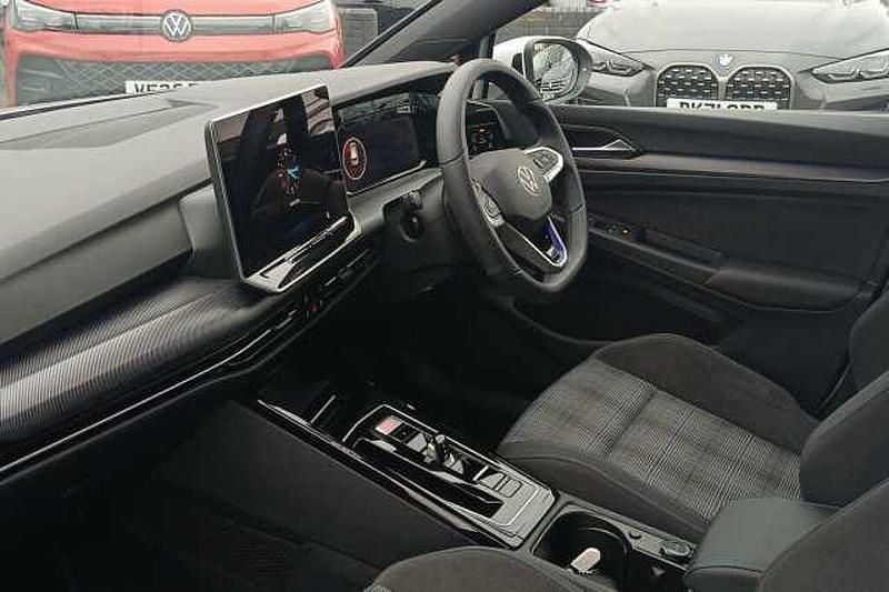 Used VW Golf VIII GTE 272 HP (200 kW) 2025 White Hatchback