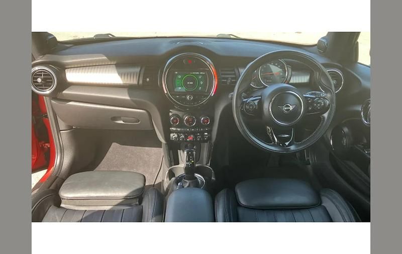 Used Mini Cooper Comfort 136 HP (100 kW) 2020 Red Hatchback