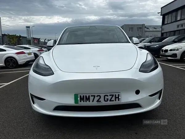 Used Tesla Model Y Long Range AWD 378 kW (514 HP) 2022 White SUV