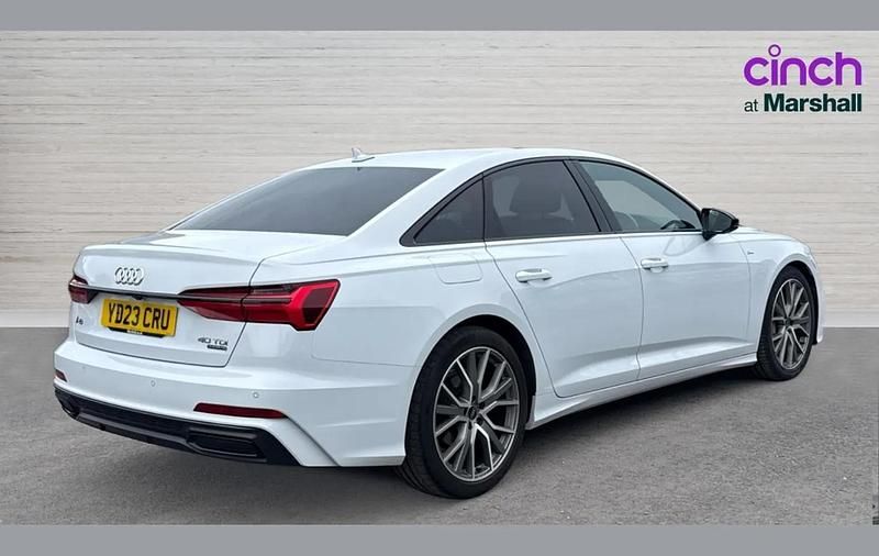 Usado Audi A6 Black Edition 204 HP (150 kW) 2023 Branco Sedan