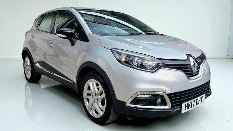 Silver Used 2017 Renault Captur Dynamique SUV | £6,495 (Good price) - Image 1/4