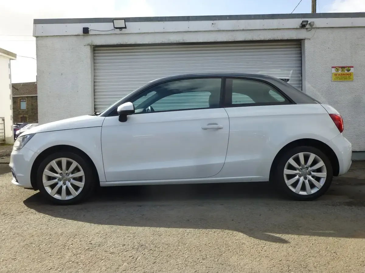 Used Audi A1 Sport 120 HP (88 kW) 2013 White Hatchback