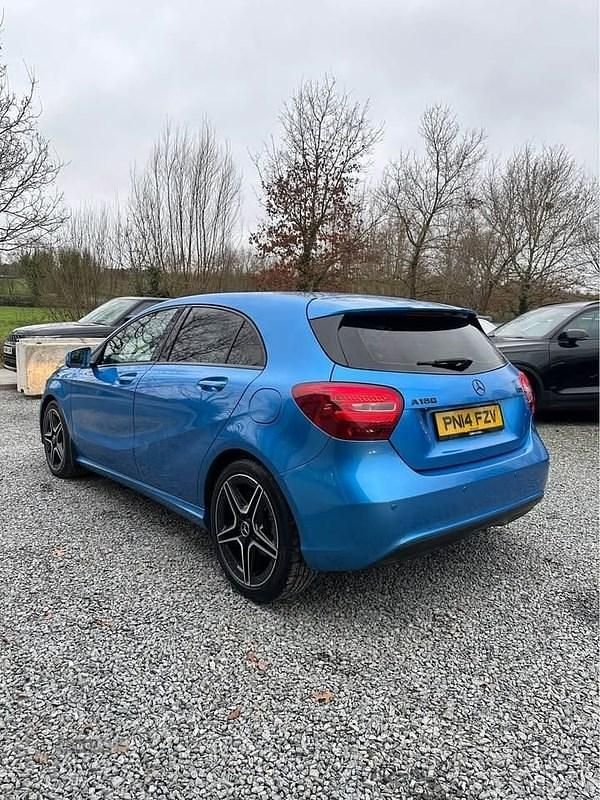 Used Mercedes A180 SE 2014 Blue Hatchback