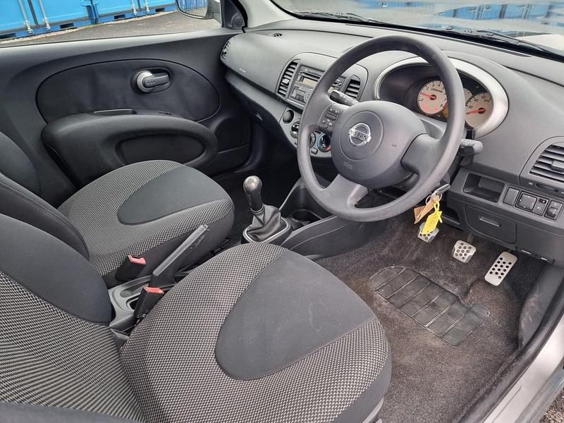 Begagnad Nissan Micra Acenta 79 HK (58 kW) 2007 Silver Halvkombi