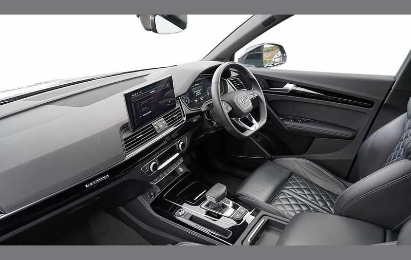 Used Audi Q5 Comfort 295 HP (216 kW) 2023 Grey SUV