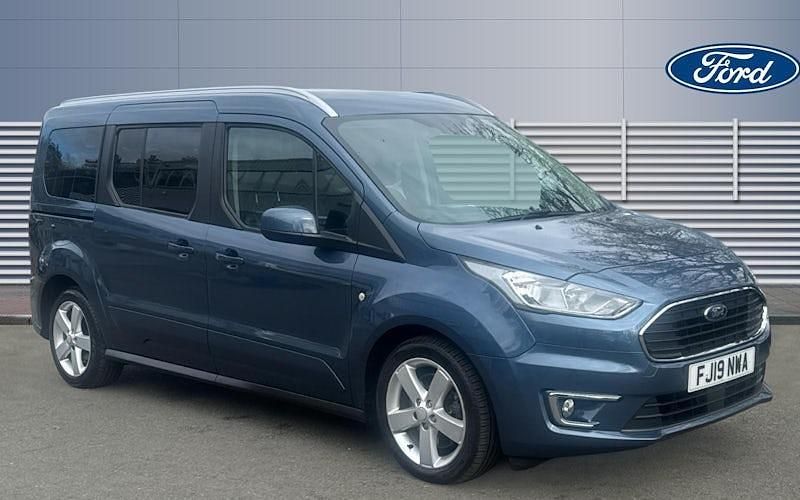 Used Ford Tourneo Titanium 120 HP (88 kW) 2021 Estate