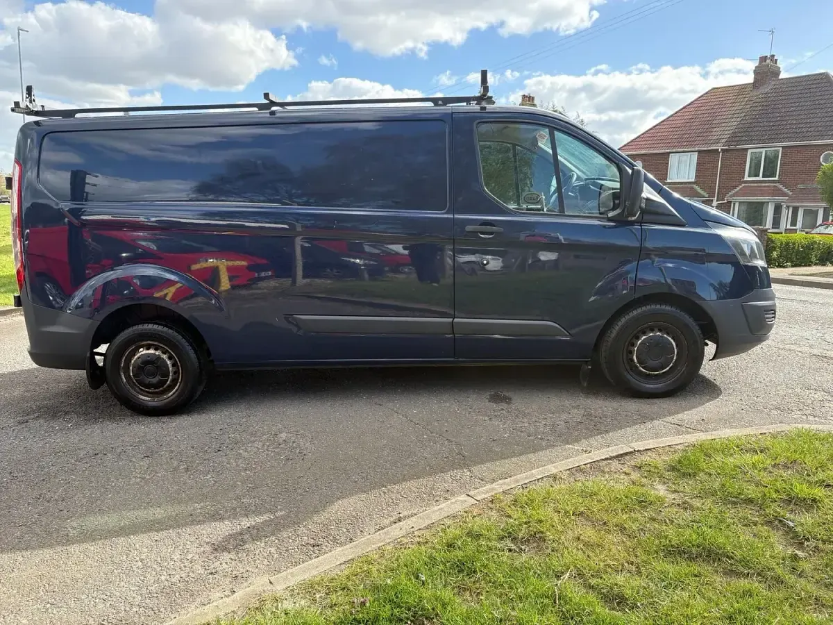 Used Ford Transit Custom 100 HP (73 kW) 2014 Blue Van