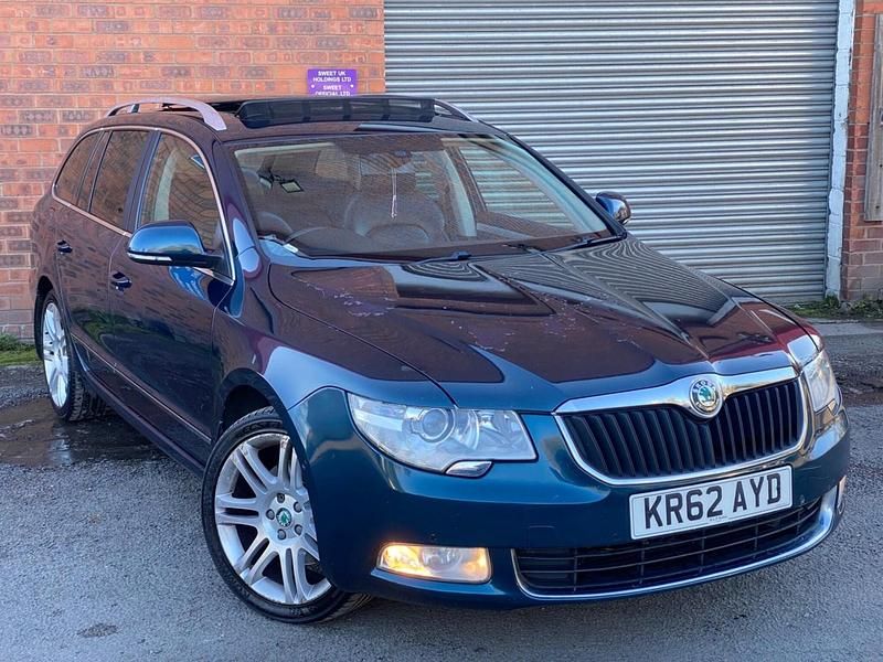 Blue Used 2013 Skoda Superb Elegance Estate | £5,395 (Good price) - Image 1/3