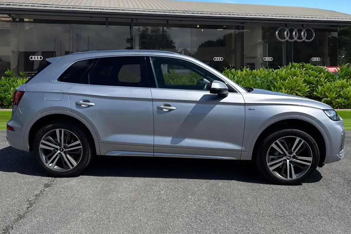 Used Audi Q5 Competition 367 HP (269 kW) 2021 Silver SUV