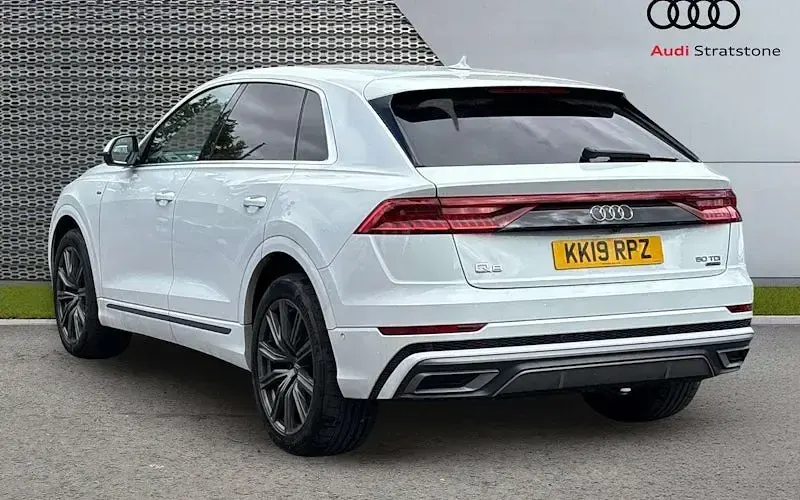 Used Audi Q8 S-Line 286 HP (210 kW) 2019 White SUV