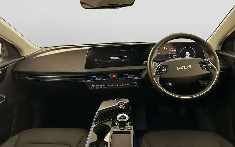 Używany Kia EV6 Air 167 kW (228 KM) 2023 Szary SUV