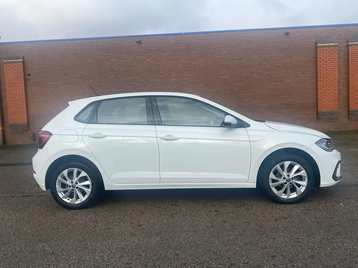 Używany VW Polo Style 95 KM (69 kW) 2022 Biały Hatchback
