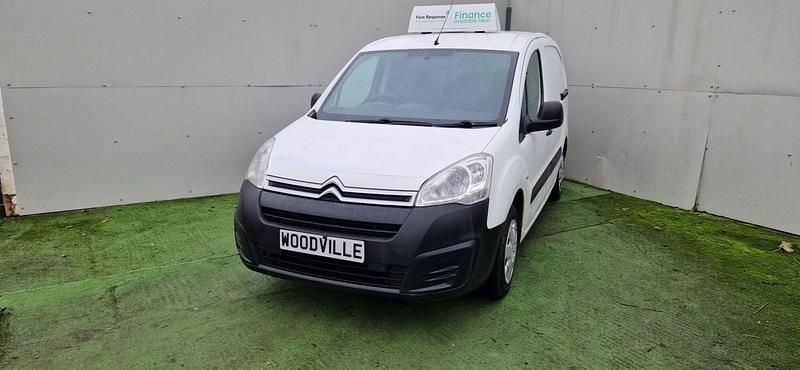 White Used 2016 Citroën Berlingo MPV | £4,495 (Fair price) - Image 1/4