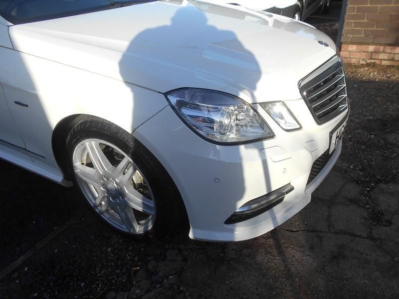 Used Mercedes E200 Sport Edition 2011 White Sedan