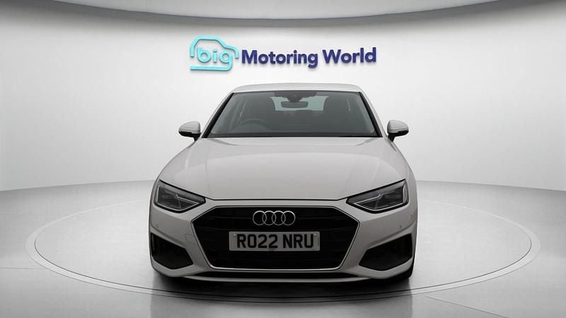 Used Audi A4 Comfort 150 HP (110 kW) 2022 White Sedan