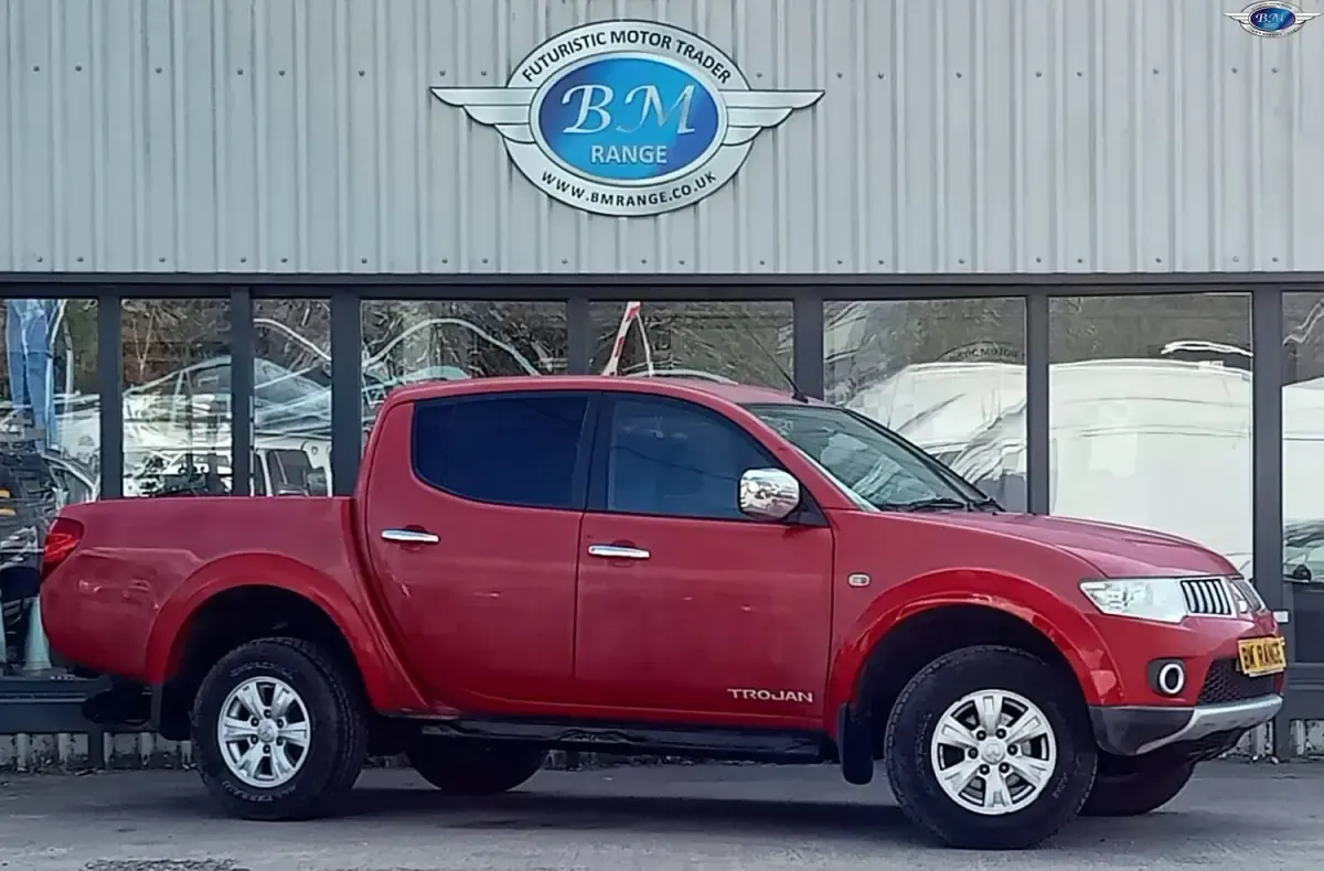 Usado Mitsubishi L200 134 HP (98 kW) 2011 Vermelho Pickup
