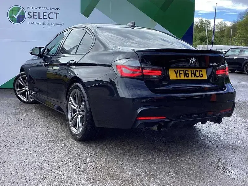 Begagnad BMW 330 M Sport 2016 Svart Sedan