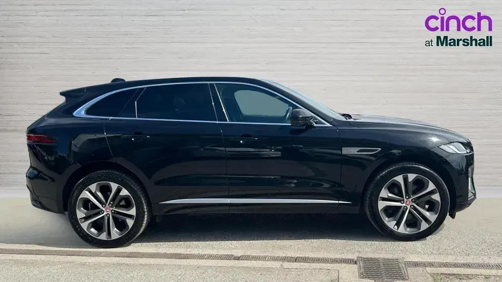 Used Jaguar F-Pace R-Dynamic 300 HP (220 kW) 2021 Black SUV