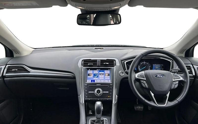 Usado Ford Mondeo Titanium 188 HP (138 kW) 2021 Sedan
