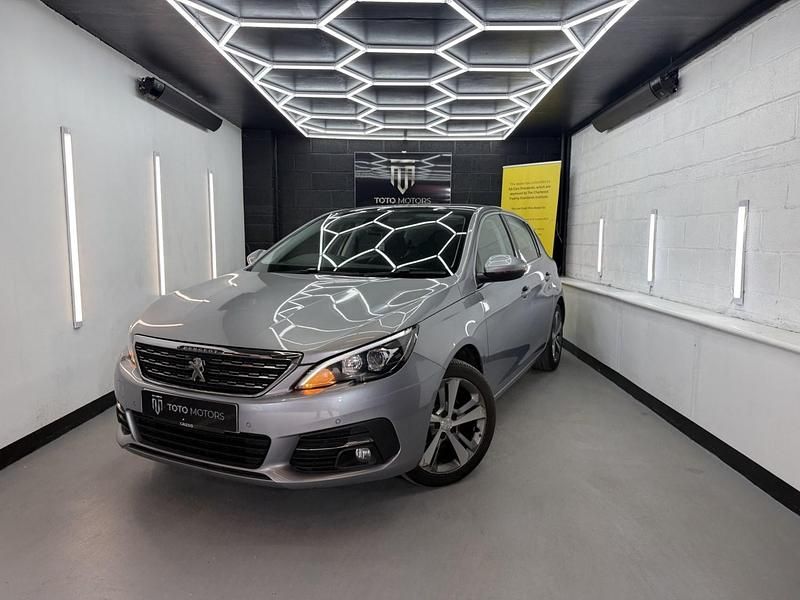 Usado Peugeot 308 Allure 2018 Cinzento Citadino