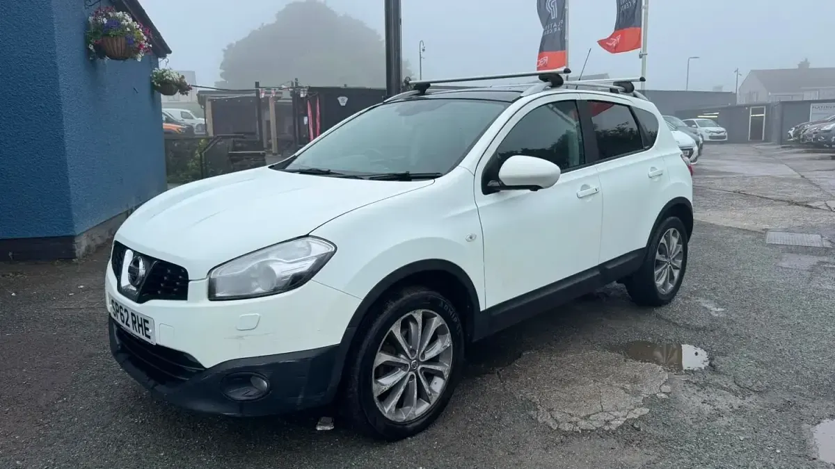 Used Nissan Qashqai Tekna 110 HP (80 kW) 2012 White SUV