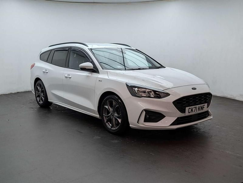 Used Ford Focus ST-Line 120 HP (88 kW) 2021 White Estate