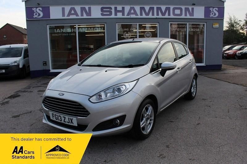 Silver Used 2013 Ford Fiesta Zetec Hatchback | £5,695 (Fair price) - Image 1/4