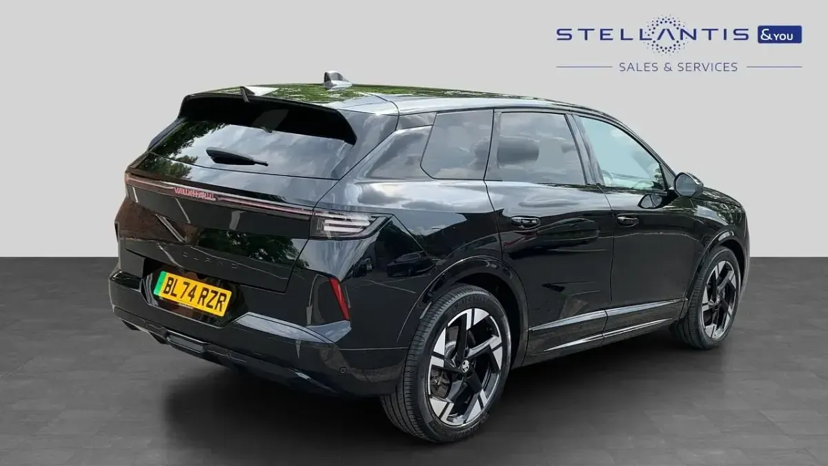 Used Vauxhall Grandland Ultimate 154 kW (210 HP) 2024 Black SUV