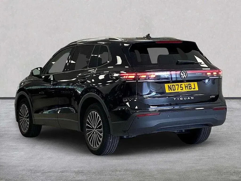 Used VW Tiguan Match 150 HP (110 kW) 2025 Black SUV