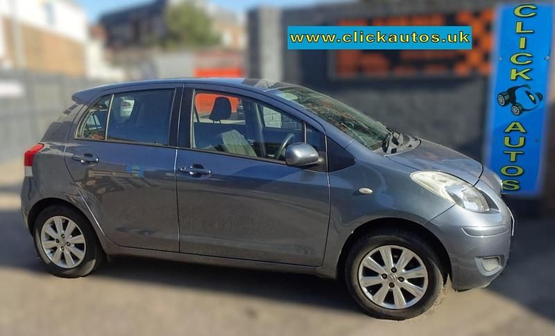 Blue Used 2009 Toyota Yaris Hatchback | £2,195 (Fair price) - Image 1/4