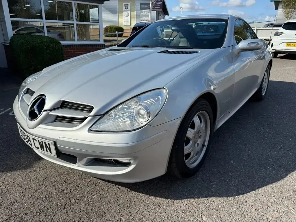 Begagnad Mercedes SLK200 163 HK (119 kW) 2008 Silver Cab