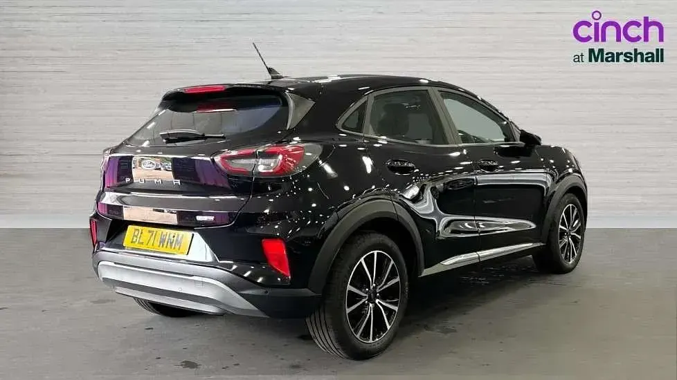 Używany Ford Puma Titanium 125 KM (91 kW) 2022 Czarny SUV