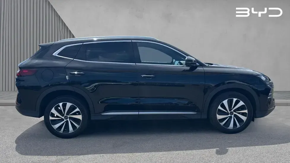 Used BYD Seal U Comfort 218 HP (160 kW) 2025 Metallic  delan black SUV