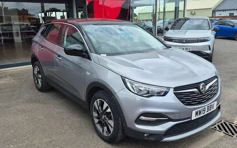 Used Vauxhall Grandland X Sport 131 HP (96 kW) 2019 SUV
